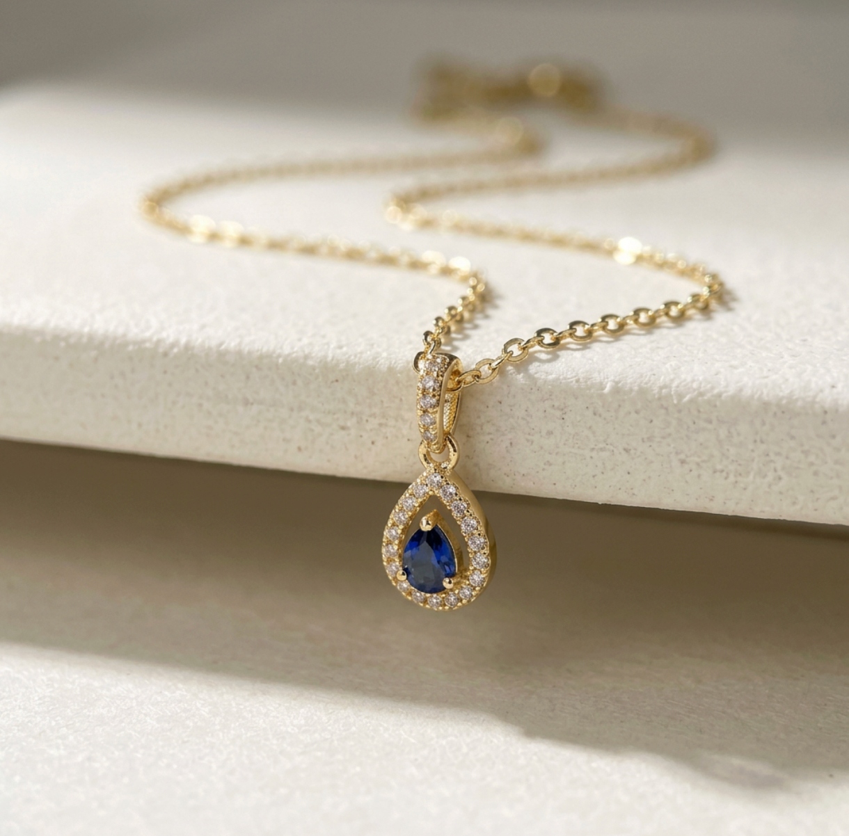 2026 Gold-Plated Pear Design White Stone Jewelry